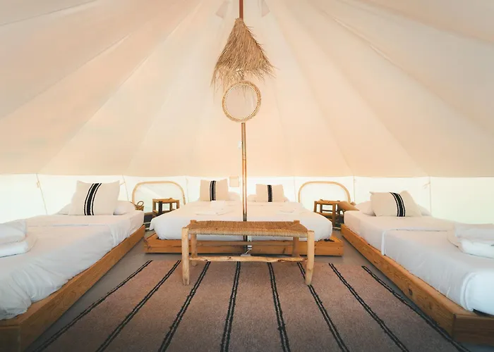 مكان تخييم Holacamp *