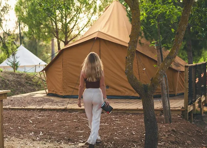 مكان تخييم Holacamp