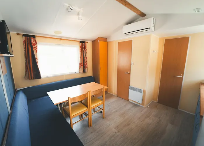 مكان تخييم Holacamp