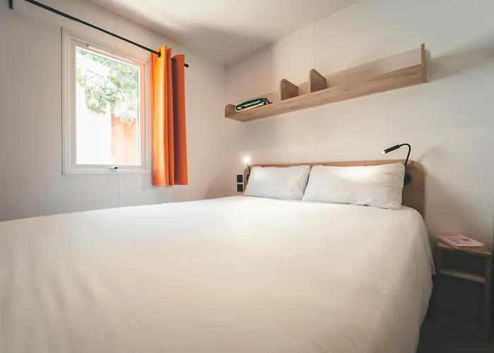 キャンプ場 Holacamp